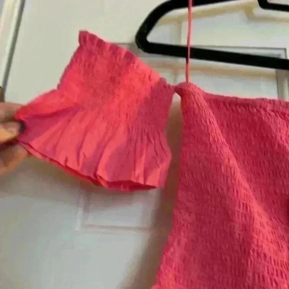 NWT italy MOTIVI PINK! 100% cotton cropped smocked top w/open shoulder - Picture 2 of 9